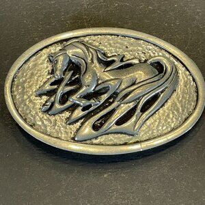 Women's Oval Silver tone Belt Buckle Horse Western Hammered Animal Cowboy Metal